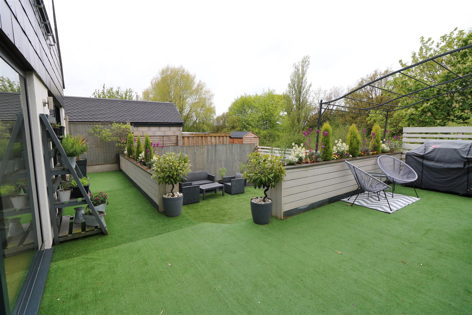 Property in High Lane, Brown Edge, Stoke On Trent, Staffordshire, ST6 8RT