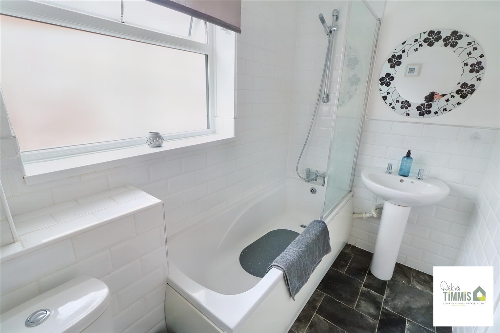 Property in Dunsford Avenue, Milton, StokeOnTrent, Staffordshire, ST2 7PJ