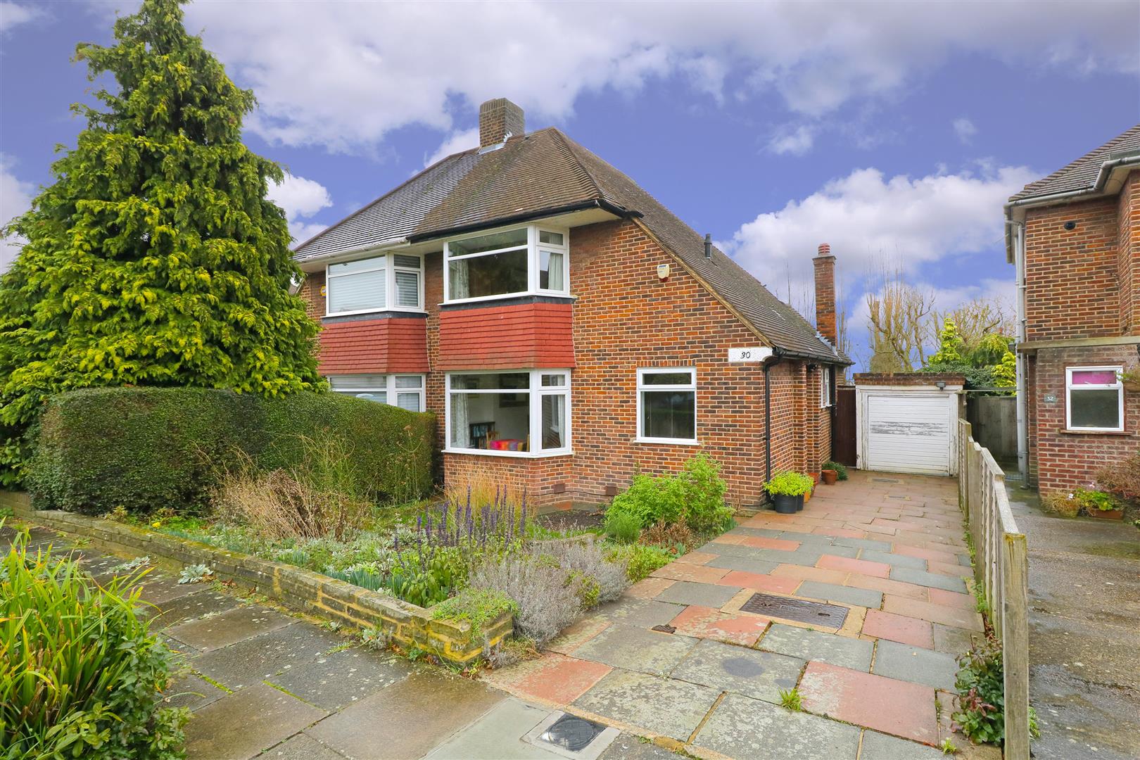 Property in Greystoke Gardens, Oakwood, EN2 7NX