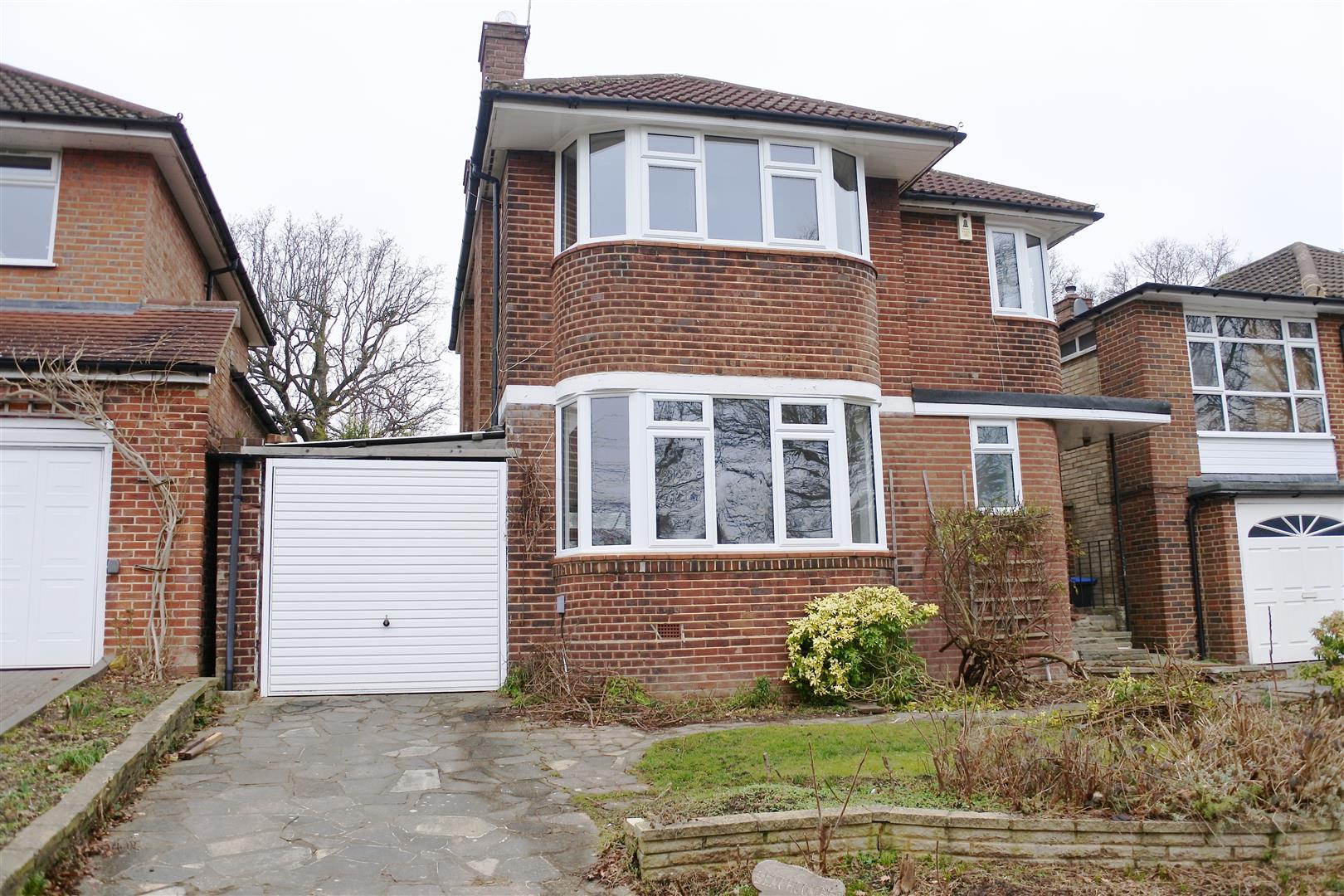 Property in Lowther Drive, Oakwood, EN2 7JR