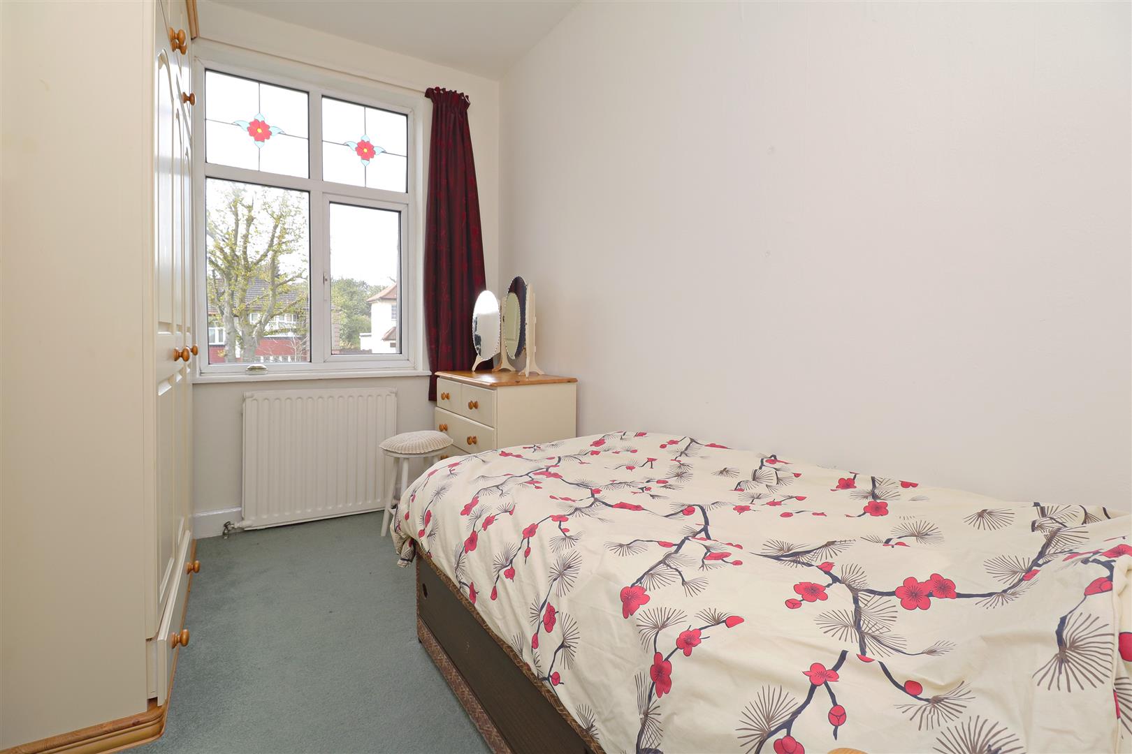 Property in Prince Avenue, Oakwood, N14 4TP