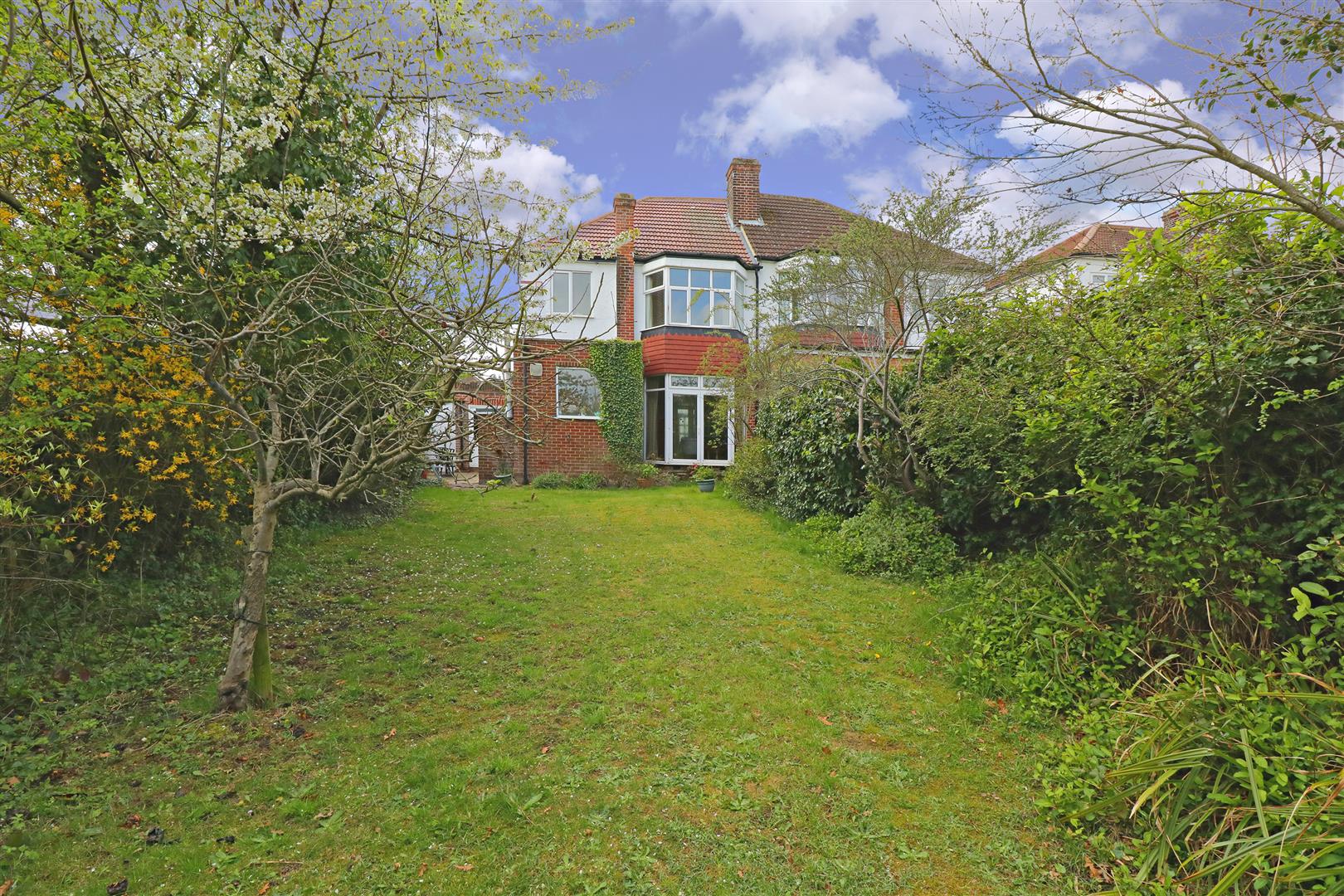 Property in Prince Avenue, Oakwood, N14 4TP