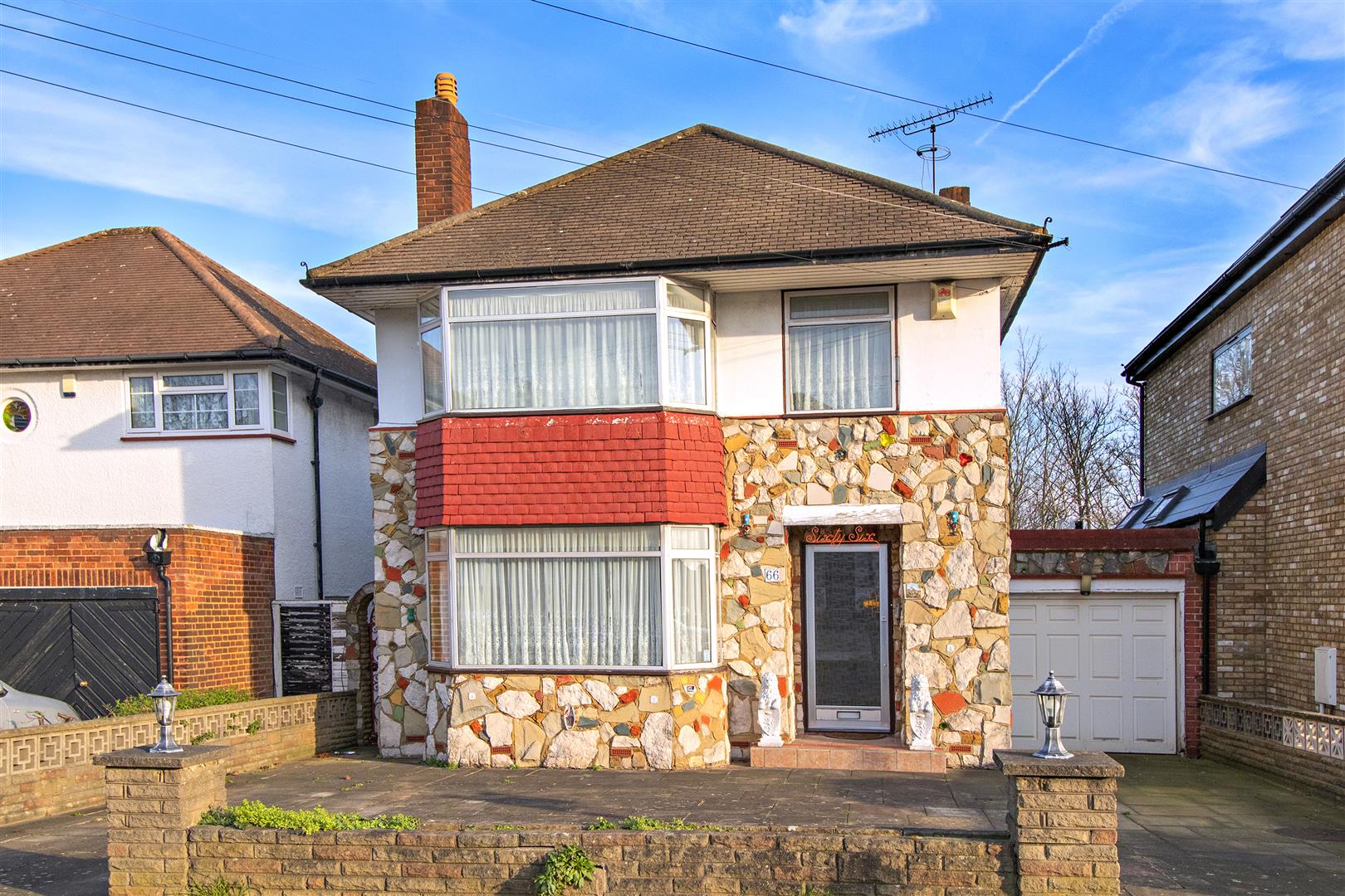 Property in Lakenheath, London, N14 4RP