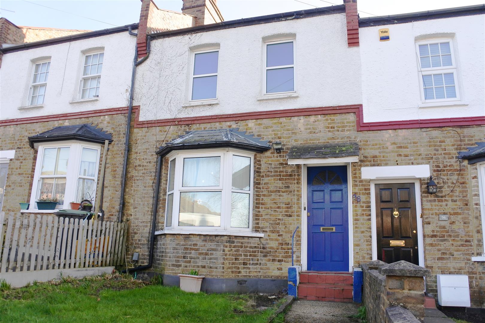 Property in Avenue Road, Southgate, Southgate, N14 4EA
