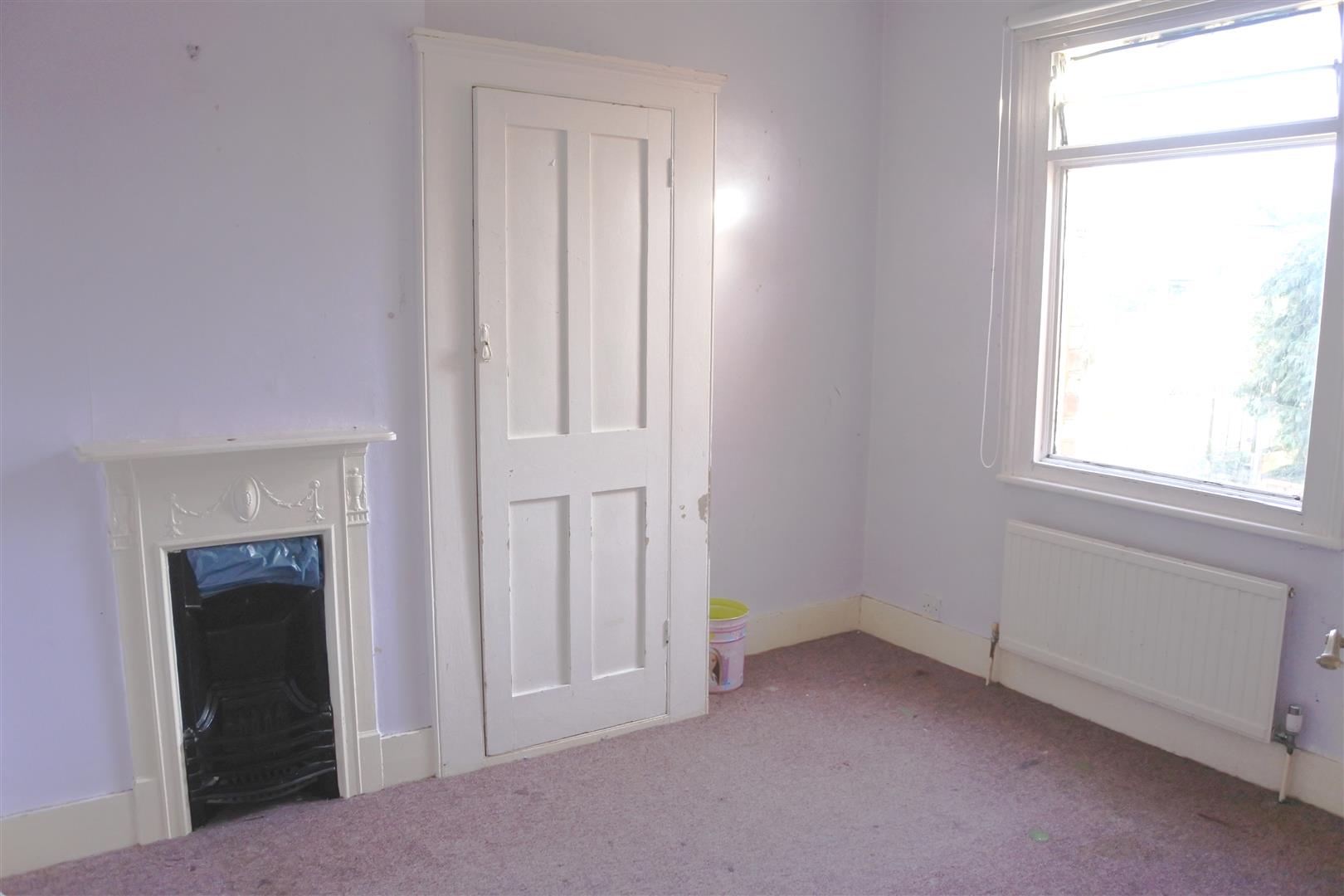 Property in Avenue Road, Southgate, N14 4EA