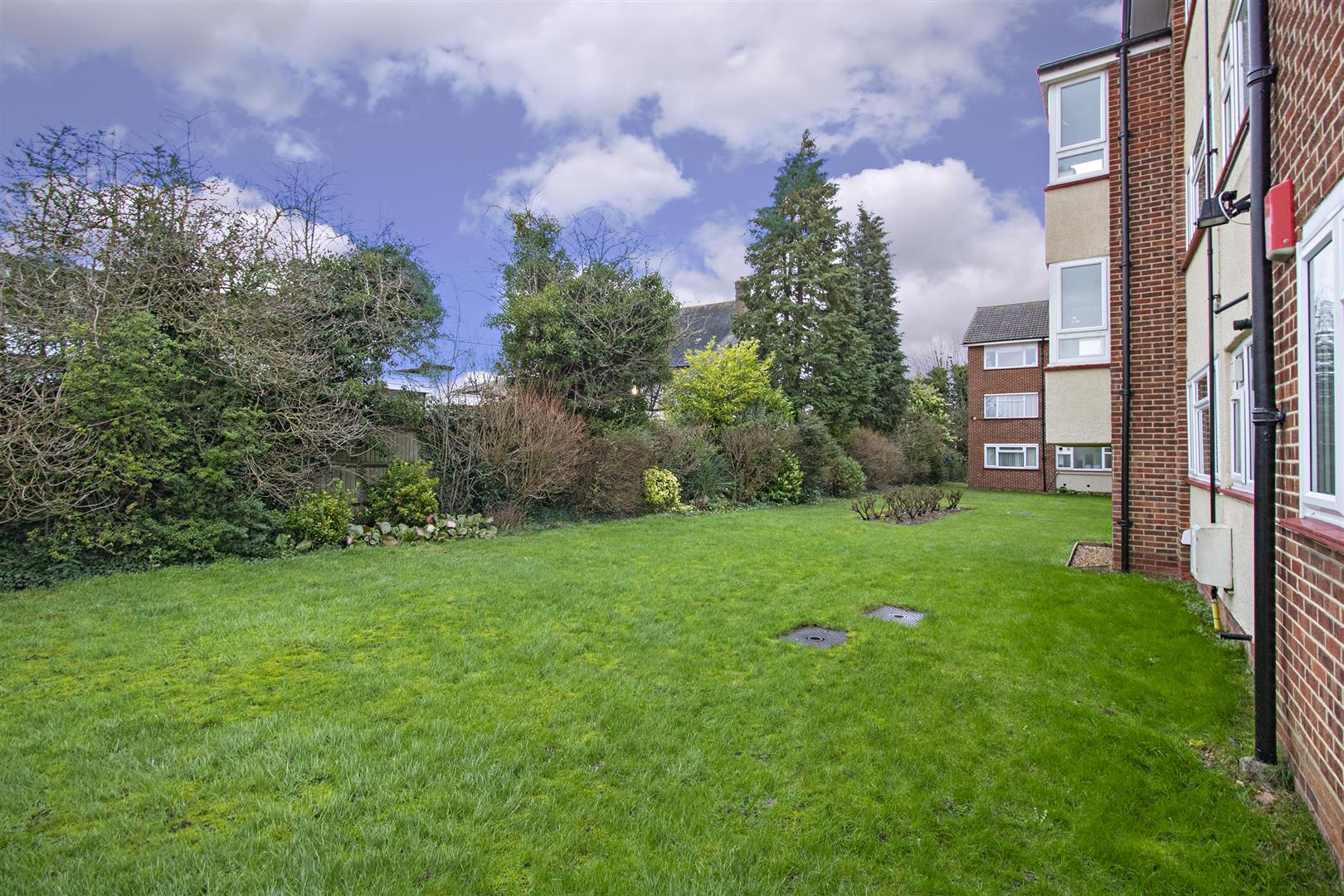 Property in Ashmead, Chase Road, Oakwood, N14 4QX