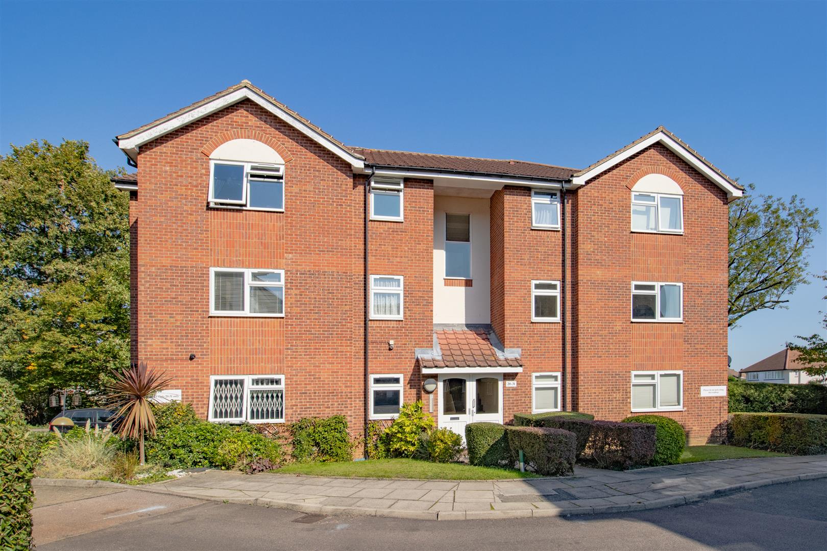 Property in Catherine Court, Chase Road, Oakwood, N14 4RB