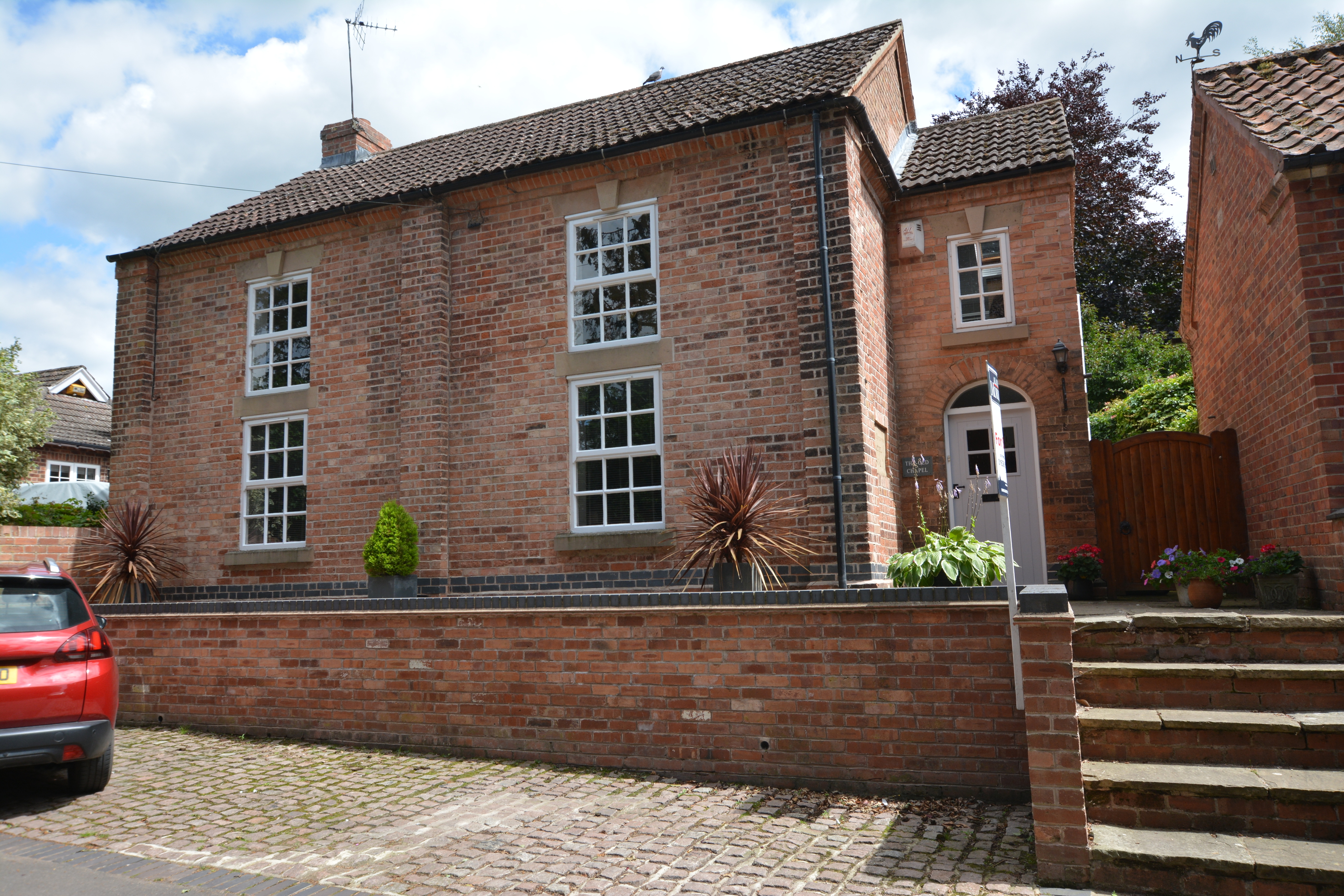 Property in Chapel Lane, Epperstone, Nottingham, NG14 6AE