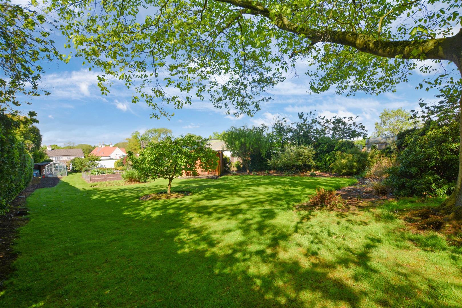 Property in Lowdham Lane, Woodborough, Nottingham, NG14 6DN