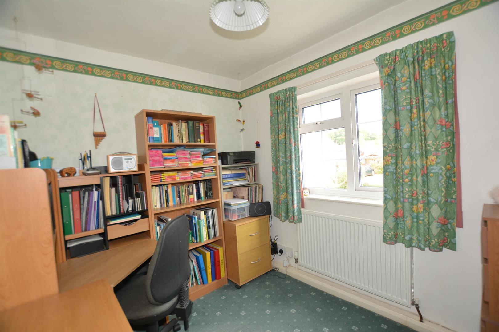 Property in Lowdham Lane, Woodborough, Nottingham, NG14 6DN