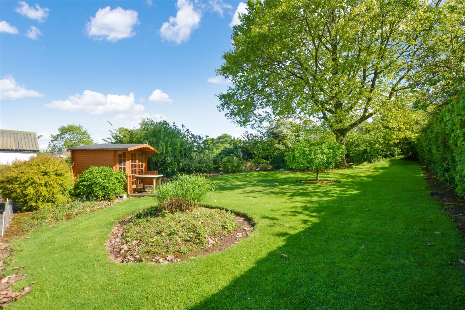 Property in Lowdham Lane, Woodborough, Nottingham, NG14 6DN