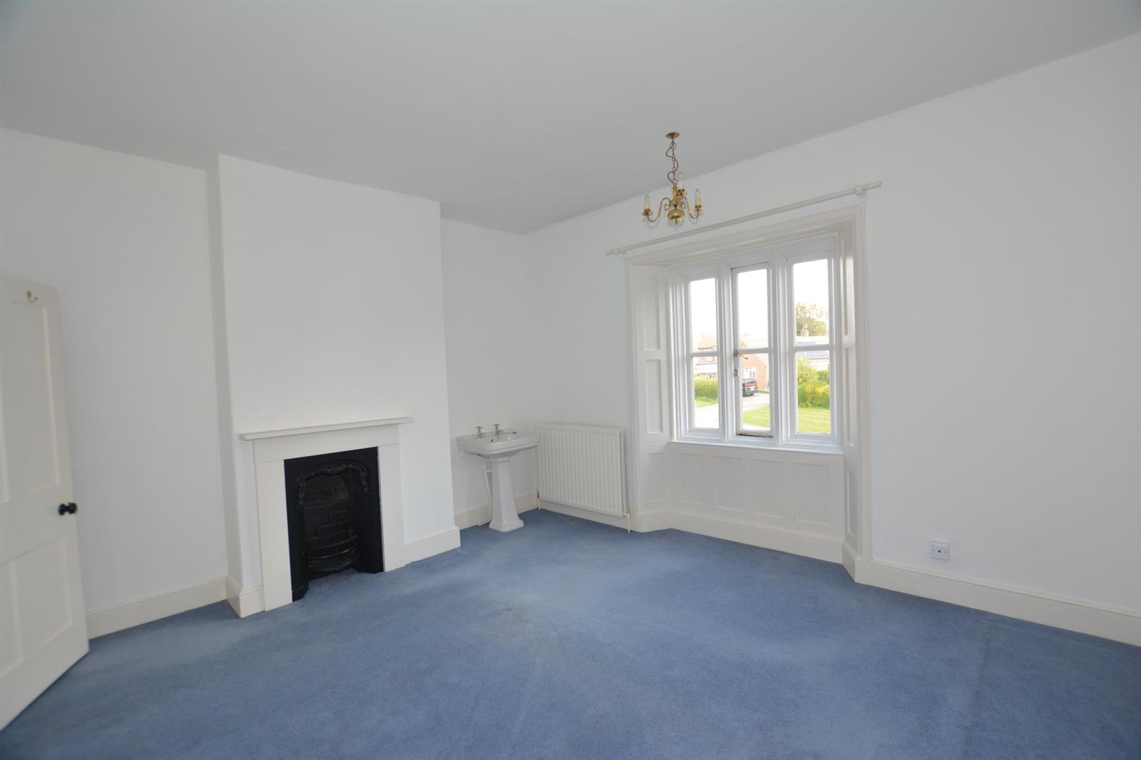 Property in Maypole Green, Wellow, Wellow Newark, Nottinghamshire, NG22 0FE