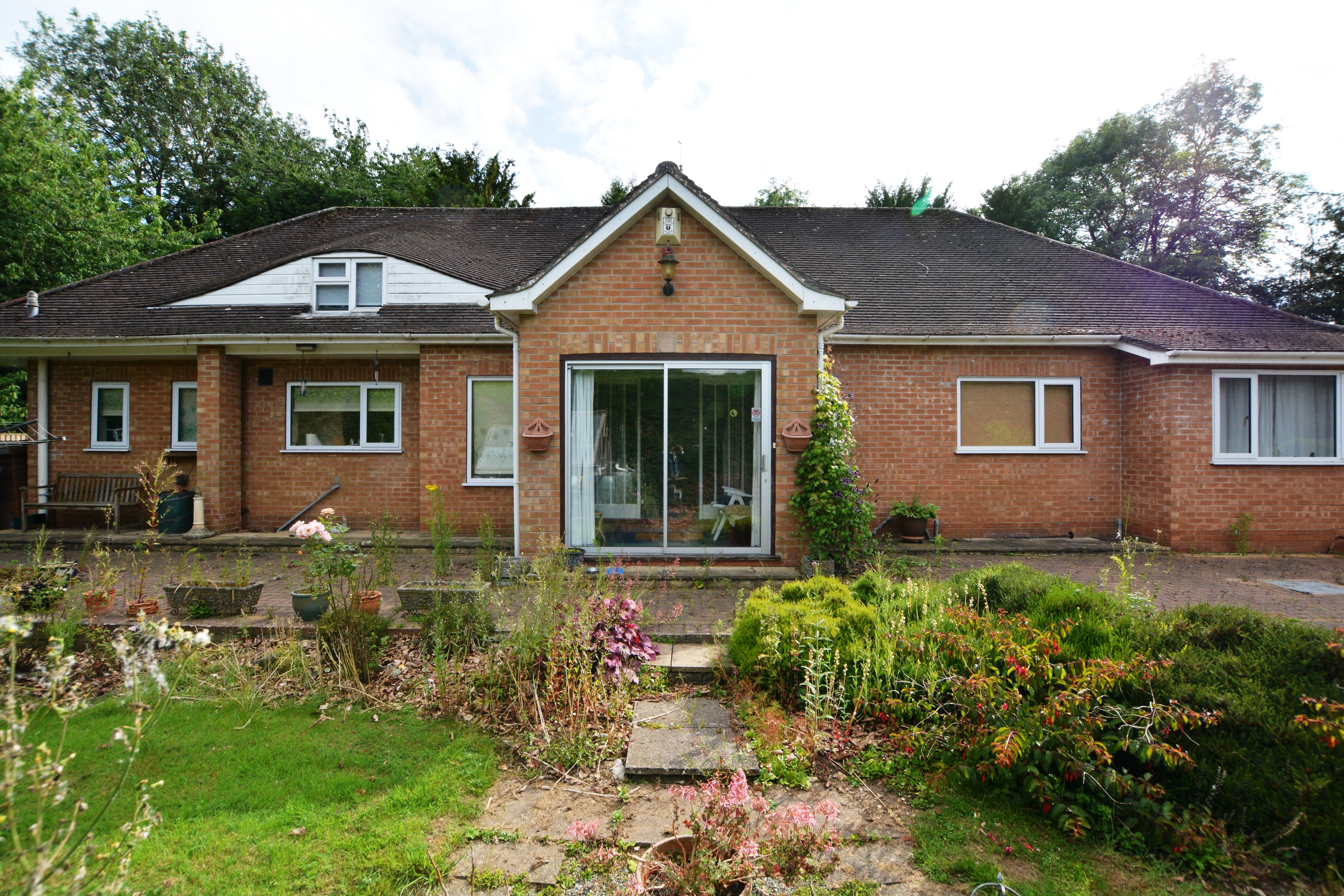 Property in Gainsborough Road, Winthorpe, Newark, Nottinghamshire, NG24 2NR