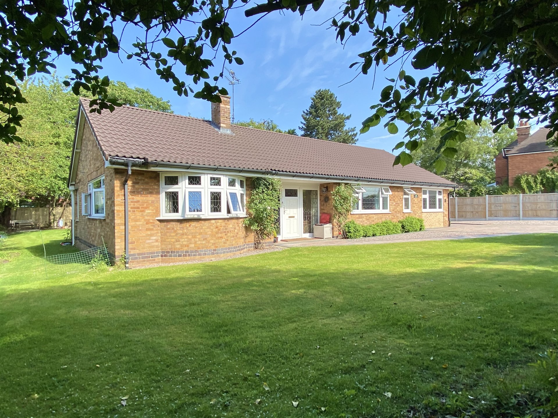 Property in Gainsborough Road, Winthorpe, Newark, Nottinghamshire, NG24 2NN