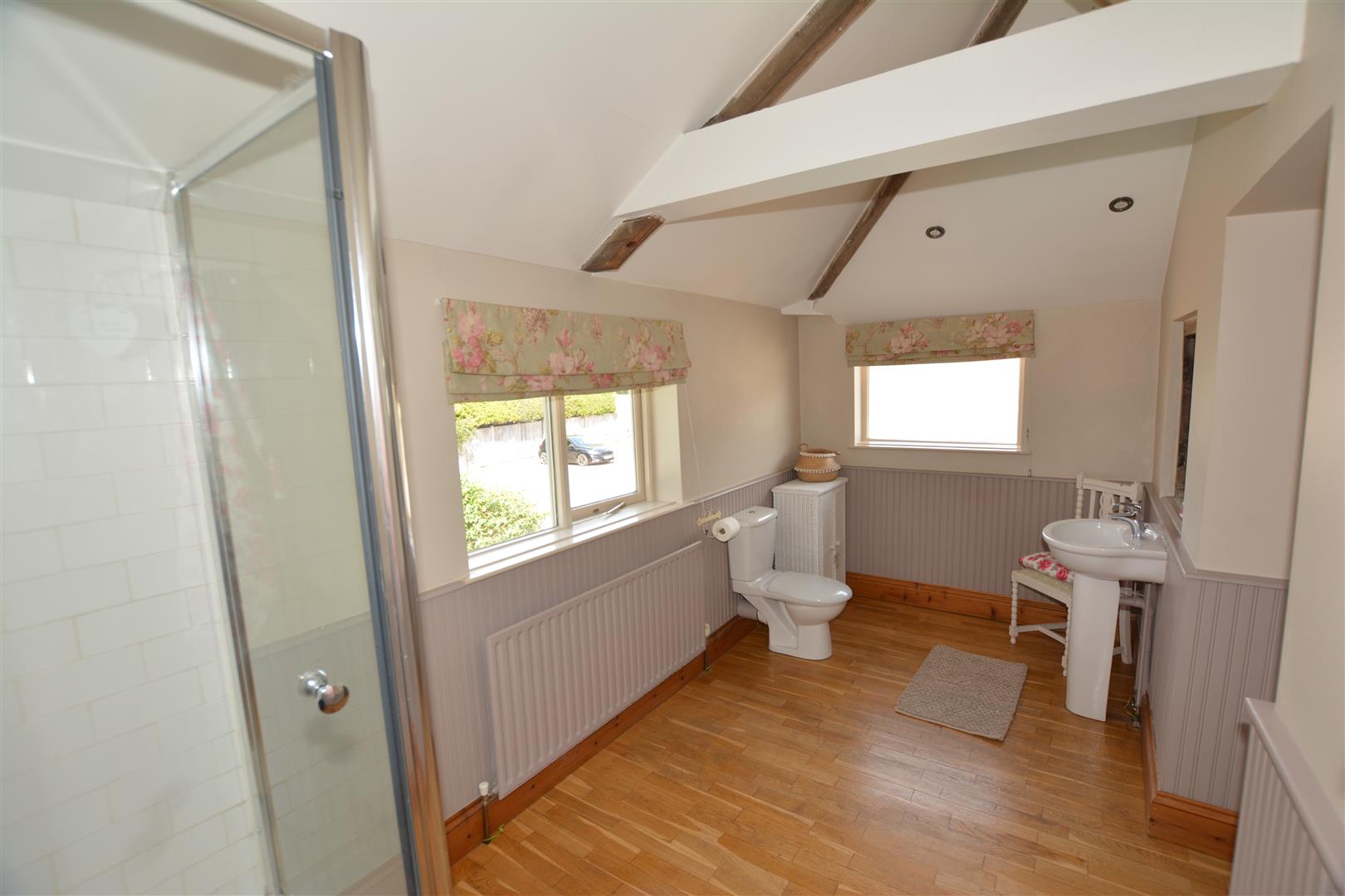 Property in Hockerton Road, Upton, Southwell, Nottinghamshire, NG23 5TJ