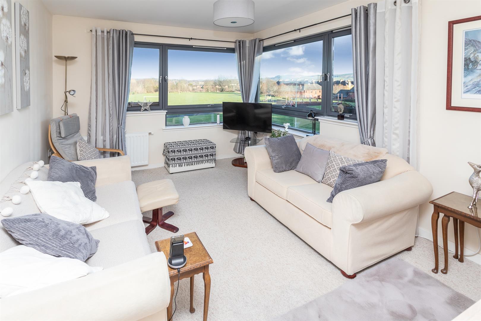 8m Tulloch Road, Perth, PH1 2SN