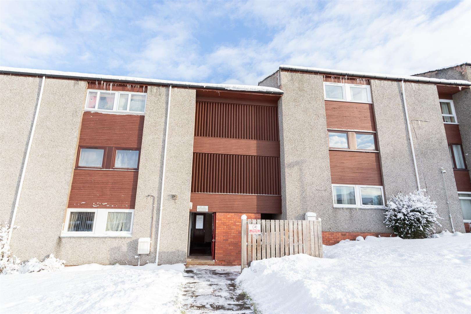 132 Potterhill Gardens, Perth, PH2 7EE