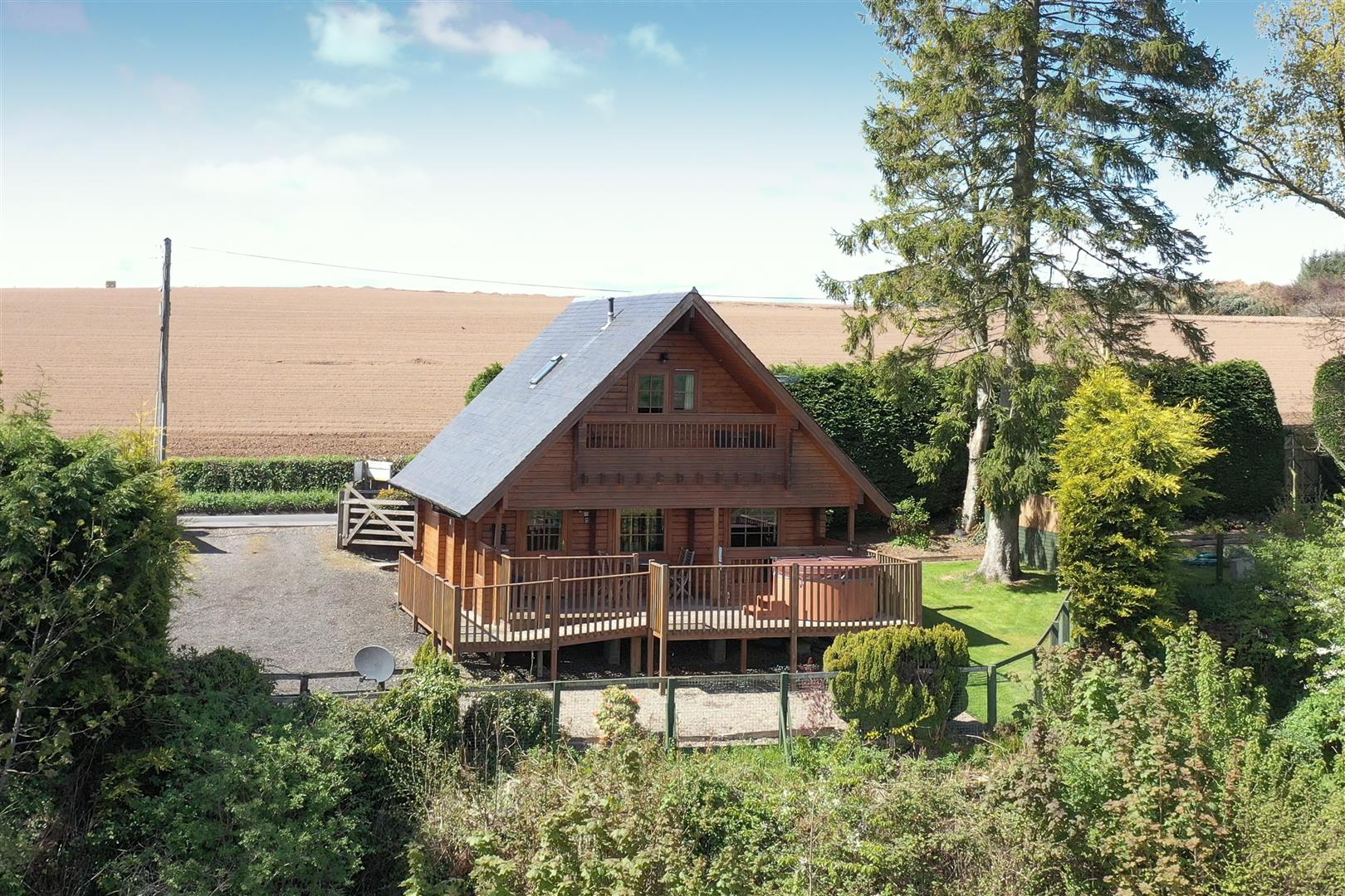 Horsey Reach Lodge Perth Road Stanley, Stanley Perth, PH1 4PW