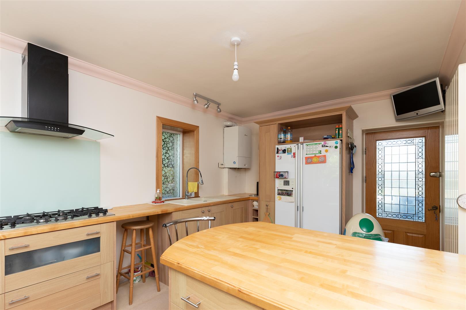 37A Mains Loan, Dundee, DD4 7AB