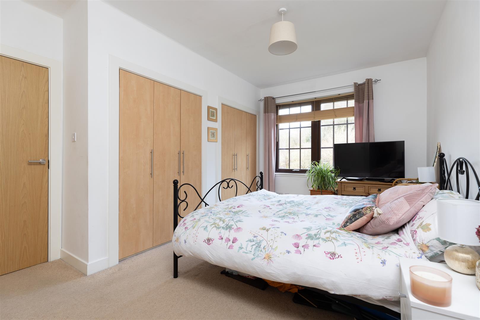 27 Esk Bridge, Penicuik, EH26 8QR