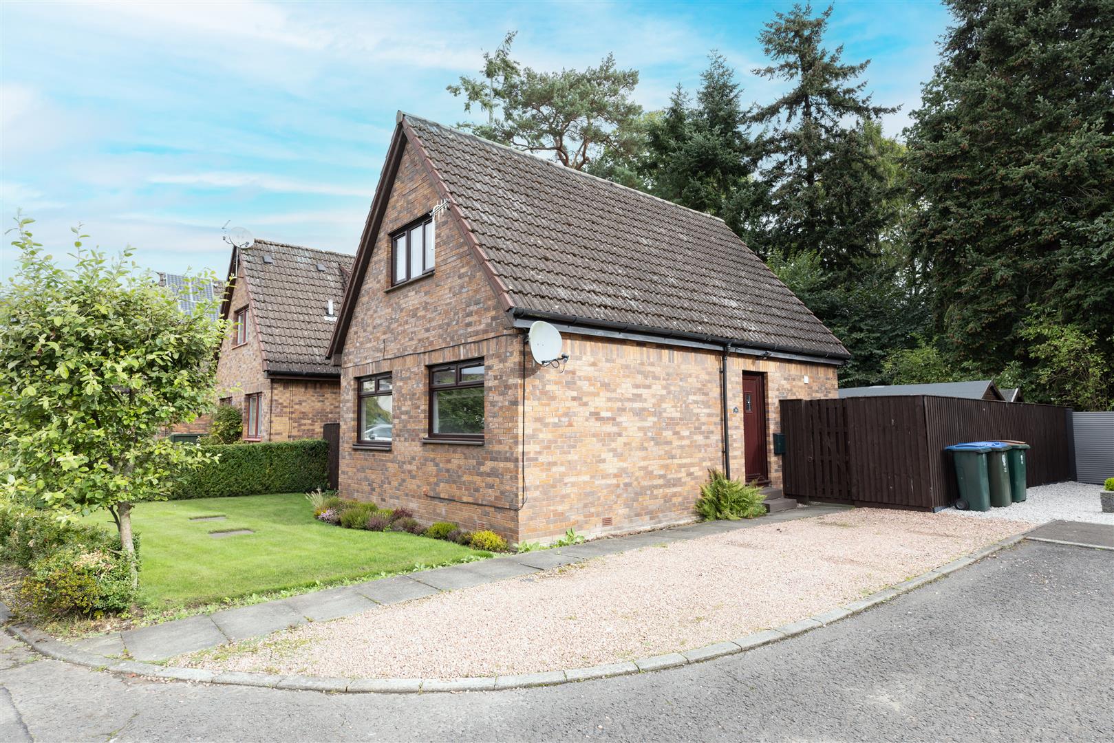 16 Marshall Gardens, Perth, PH1 3YX