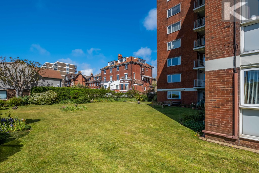 Property in Cromwell Court, Hove