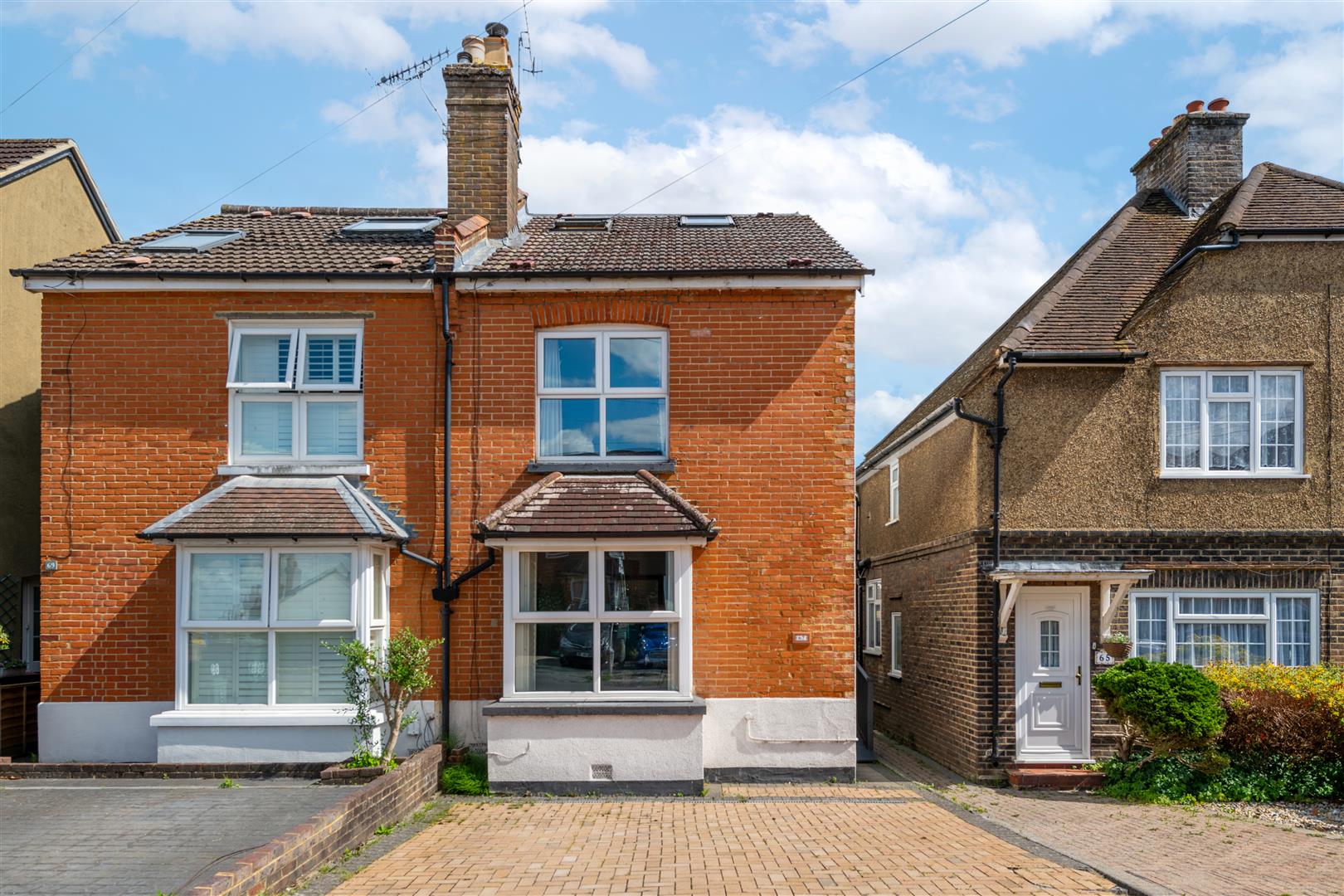 Property in St. Johns Road, Redhill, RH1 6DZ