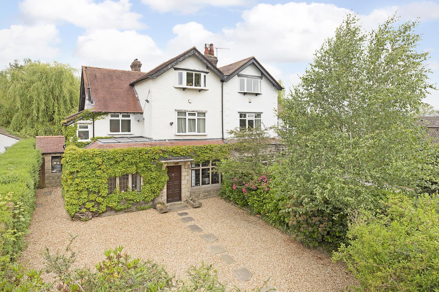 Property in Station Road, Burley in Wharfedale, LS29 7NS