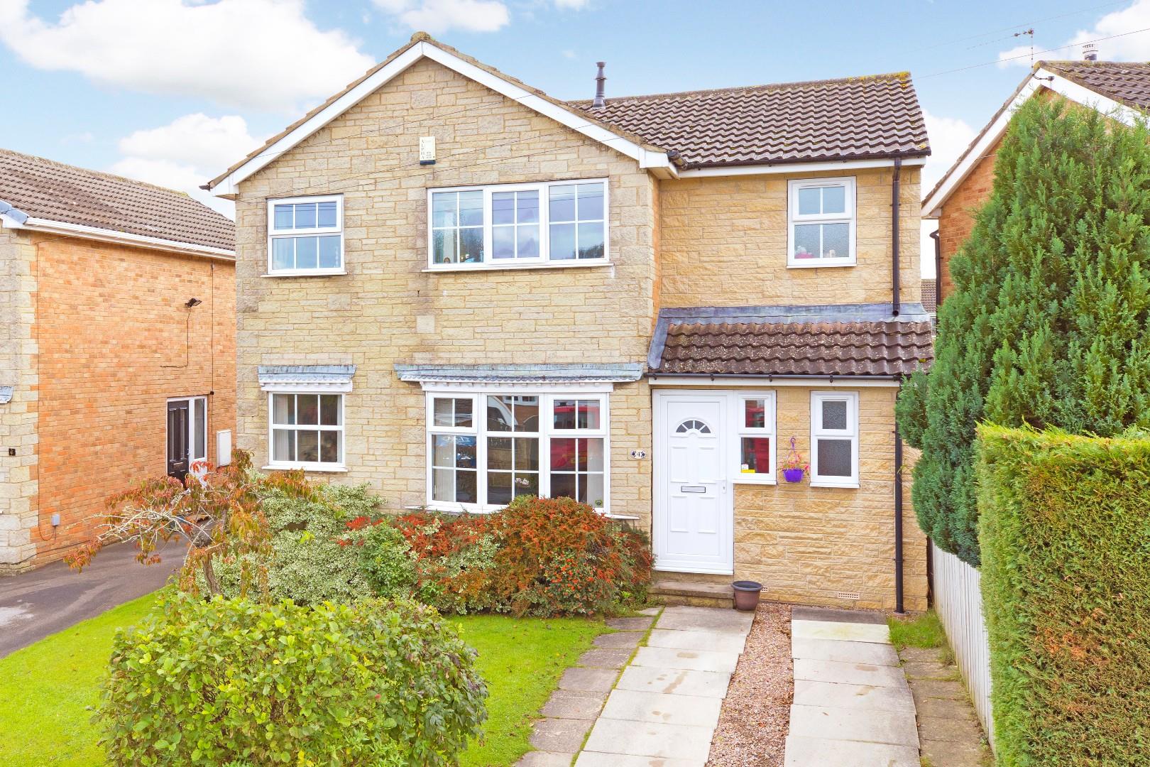 Property in Jumb Beck Close, Burley in Wharfedale, LS29 7RE