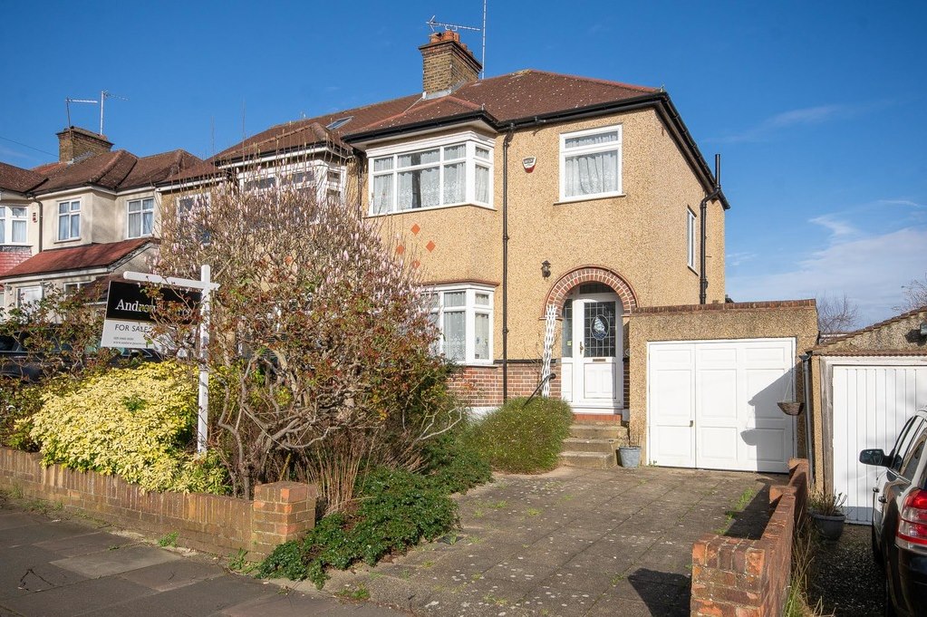 Property in Rayners Lane, Pinner, HA5 5HT