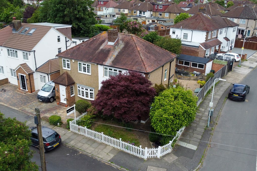 Property in Field End Road, Ruislip, HA4 0RF