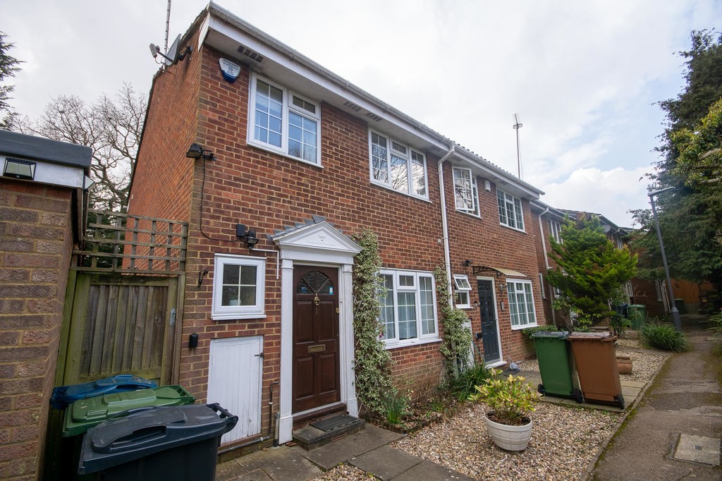 Property in Chalfont Walk, Pinner, HA5 3FF