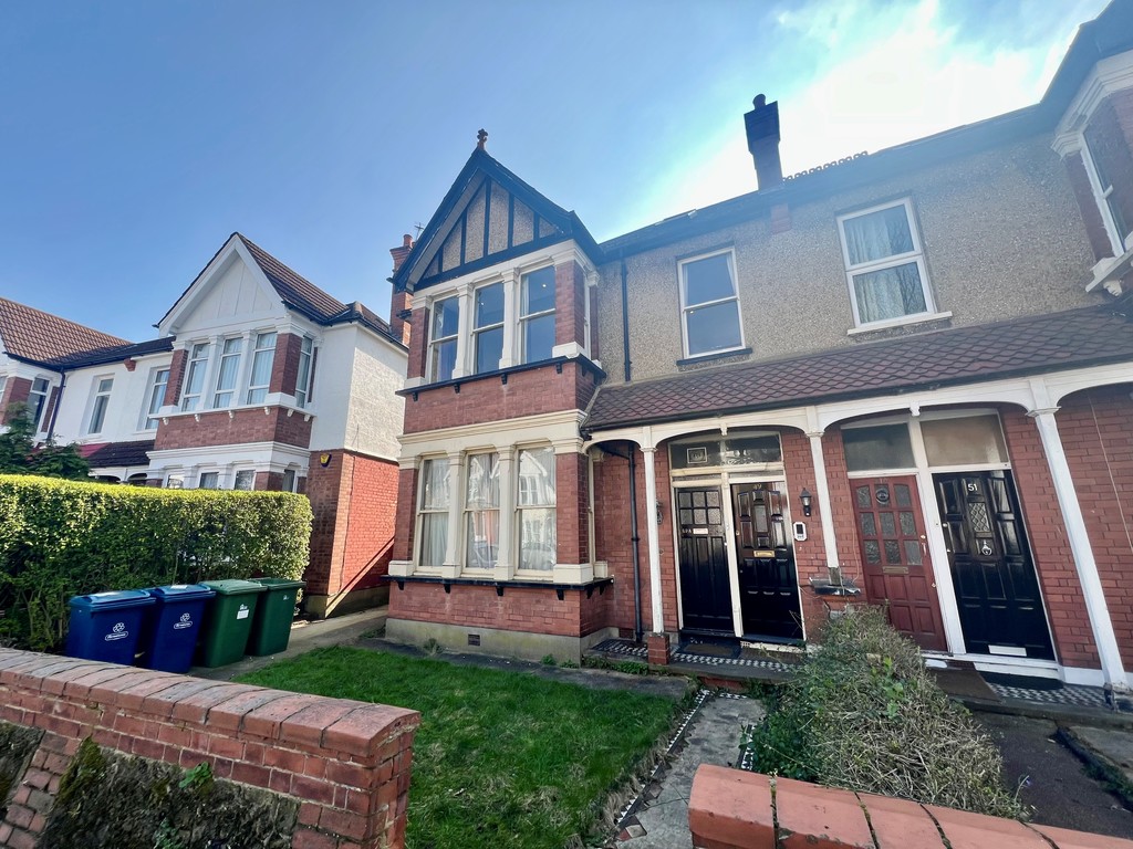 Property in Cunningham Park, Harrow, HA1 4QW