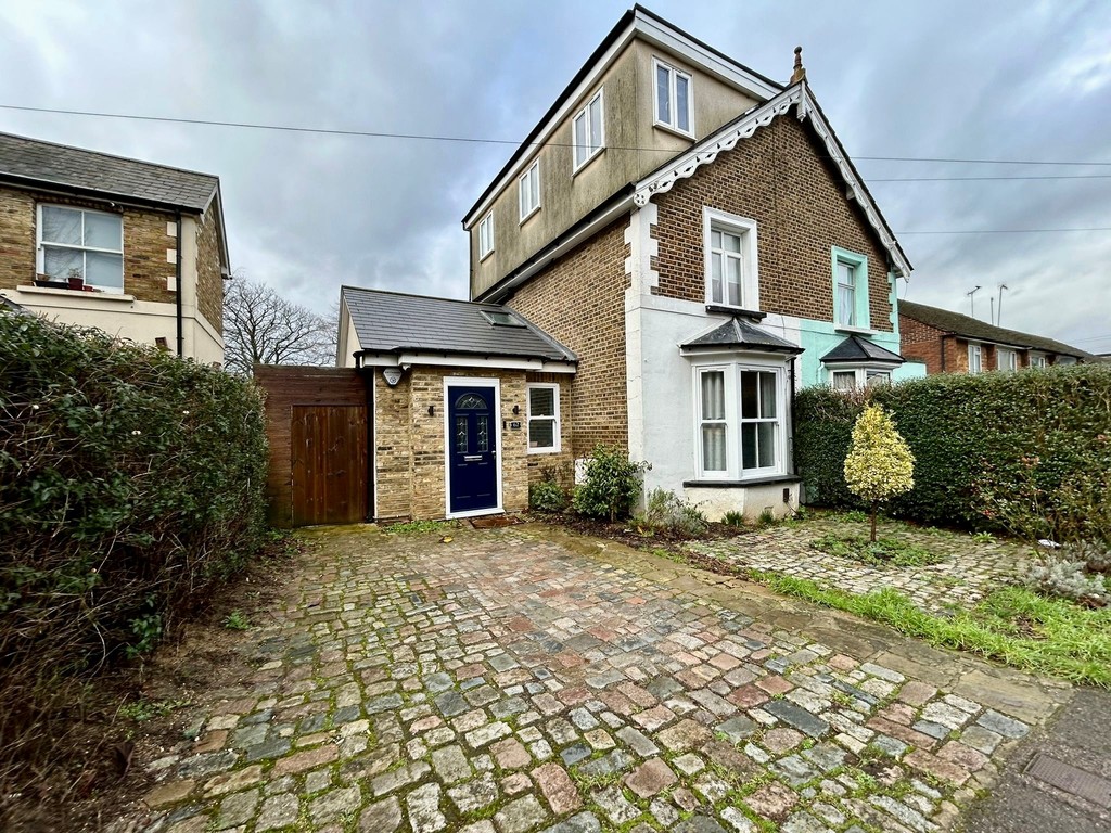 Property in Roxborough Road, Harrow, HA1 1PA