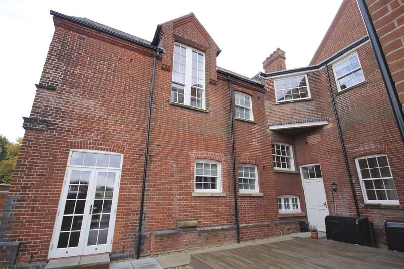 Property in Hall Road, Norwich, Norfolk, NR1 2PP