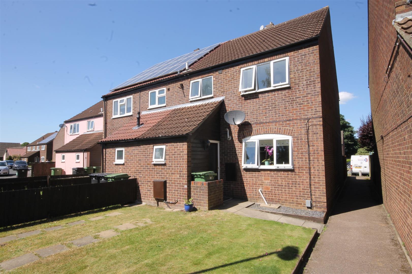 Property in Middleton Crescent, Norwich, Norfolk, NR5 0PX