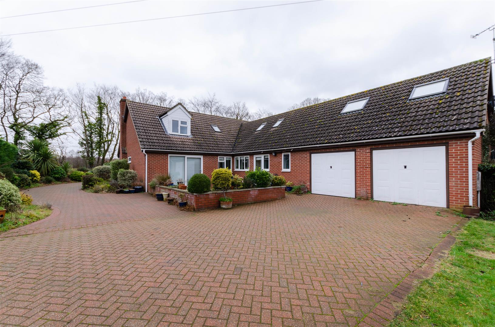 Property in Shortthorn Road, Stratton Strawless, Norwich, Norfolk, NR10 5NU