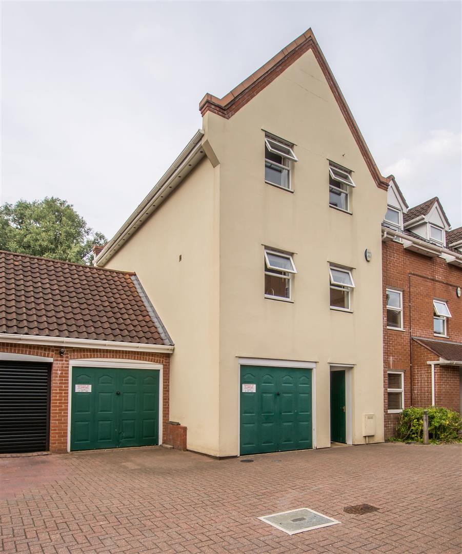 Property in Old laundry court, Norwich, Norfolk, NR2 4DF