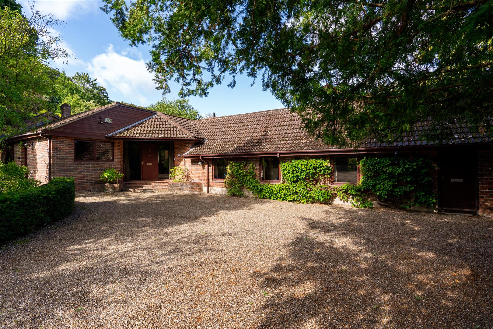 Property in Low Road, Keswick, Norwich, NR4 6TZ