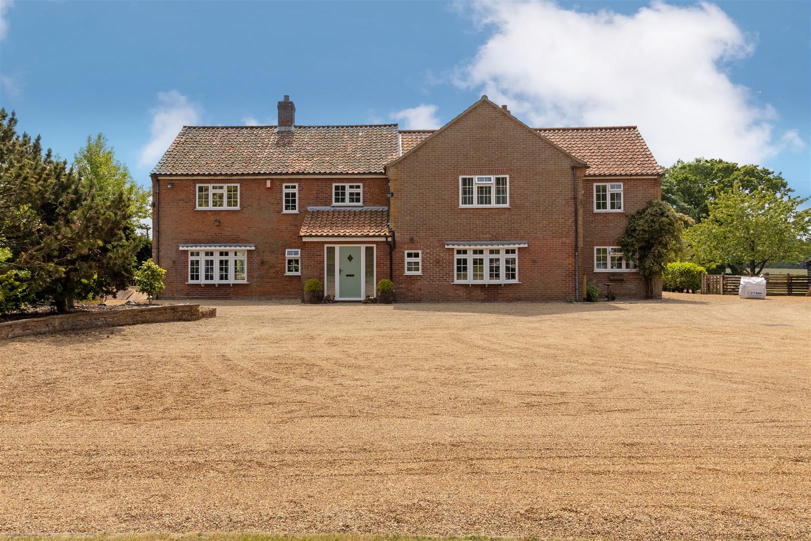 Property in North Walsham Road, Skeyton, Norwich, Norfolk, NR10 5AW