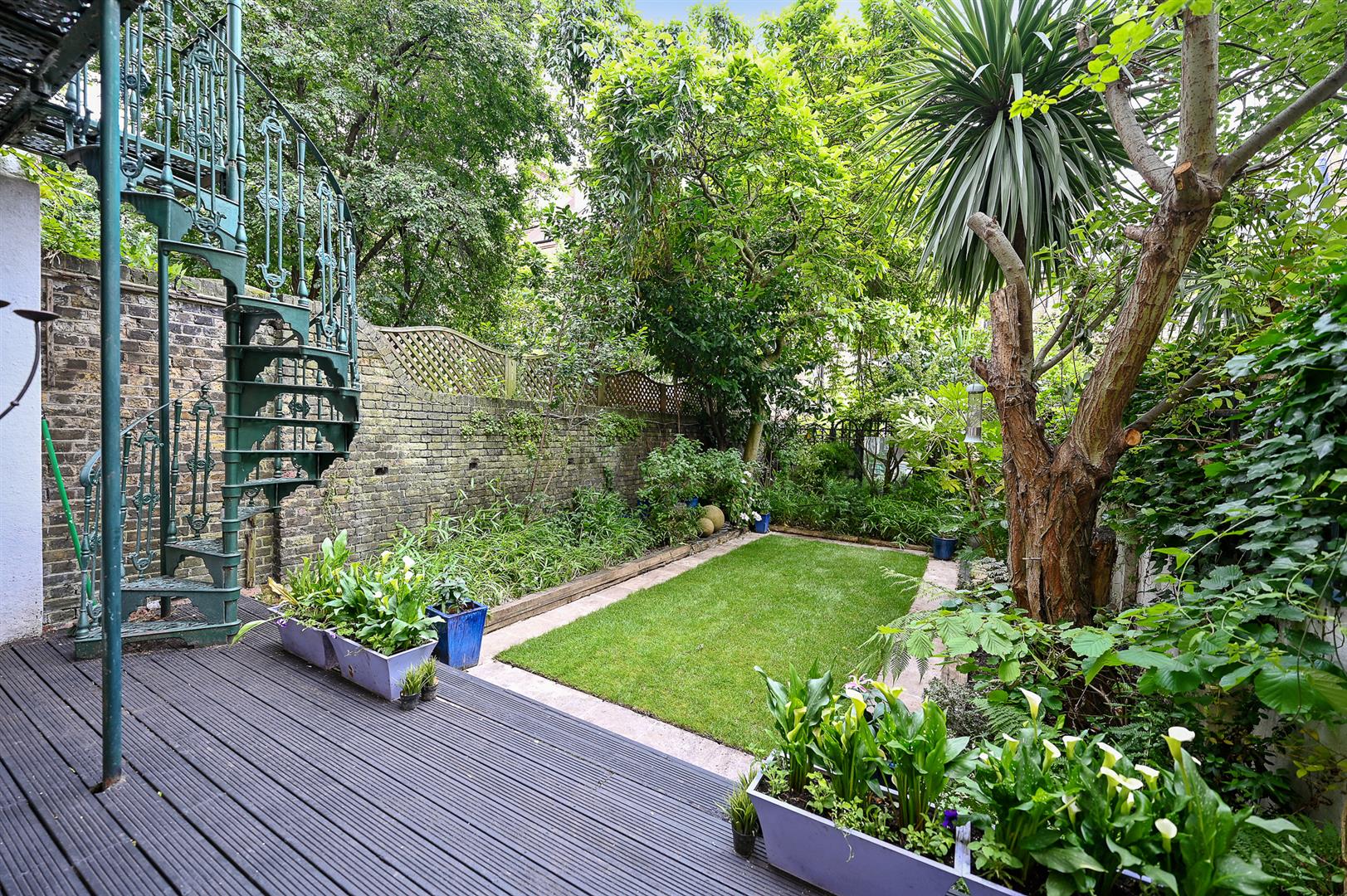 Property in Addison Gardens, London, W14