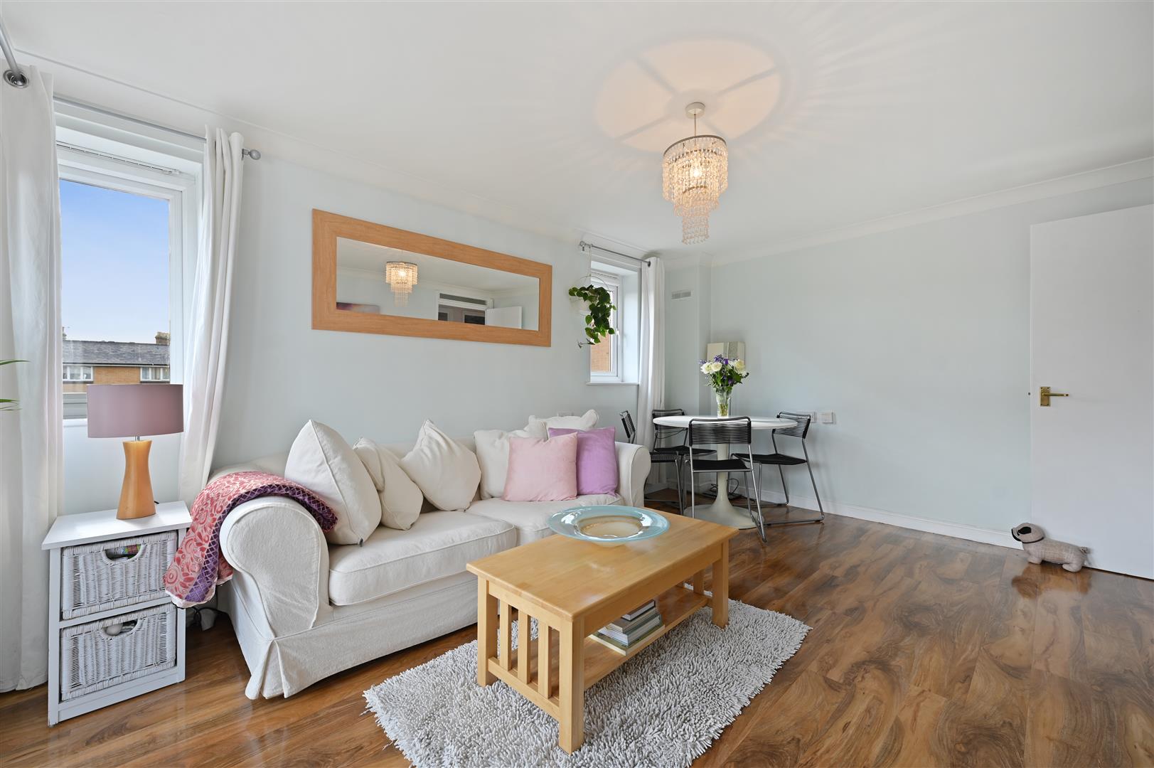 Woodger Road, London, W12