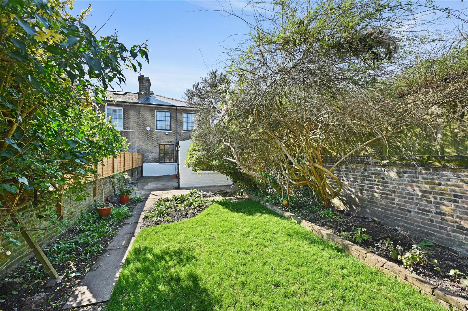 Paddenswick Road, London, W6