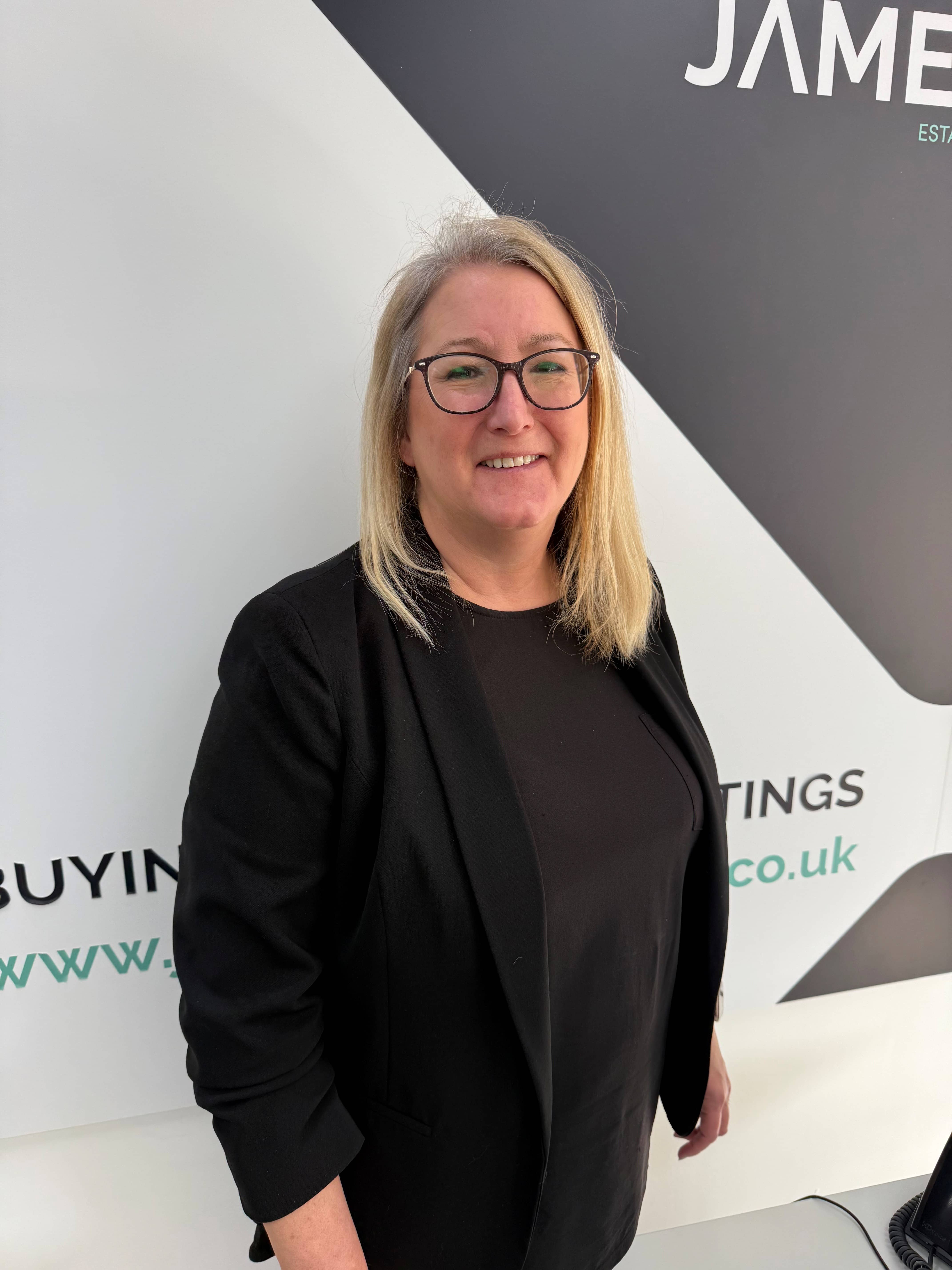 Senior Sales Negotiator