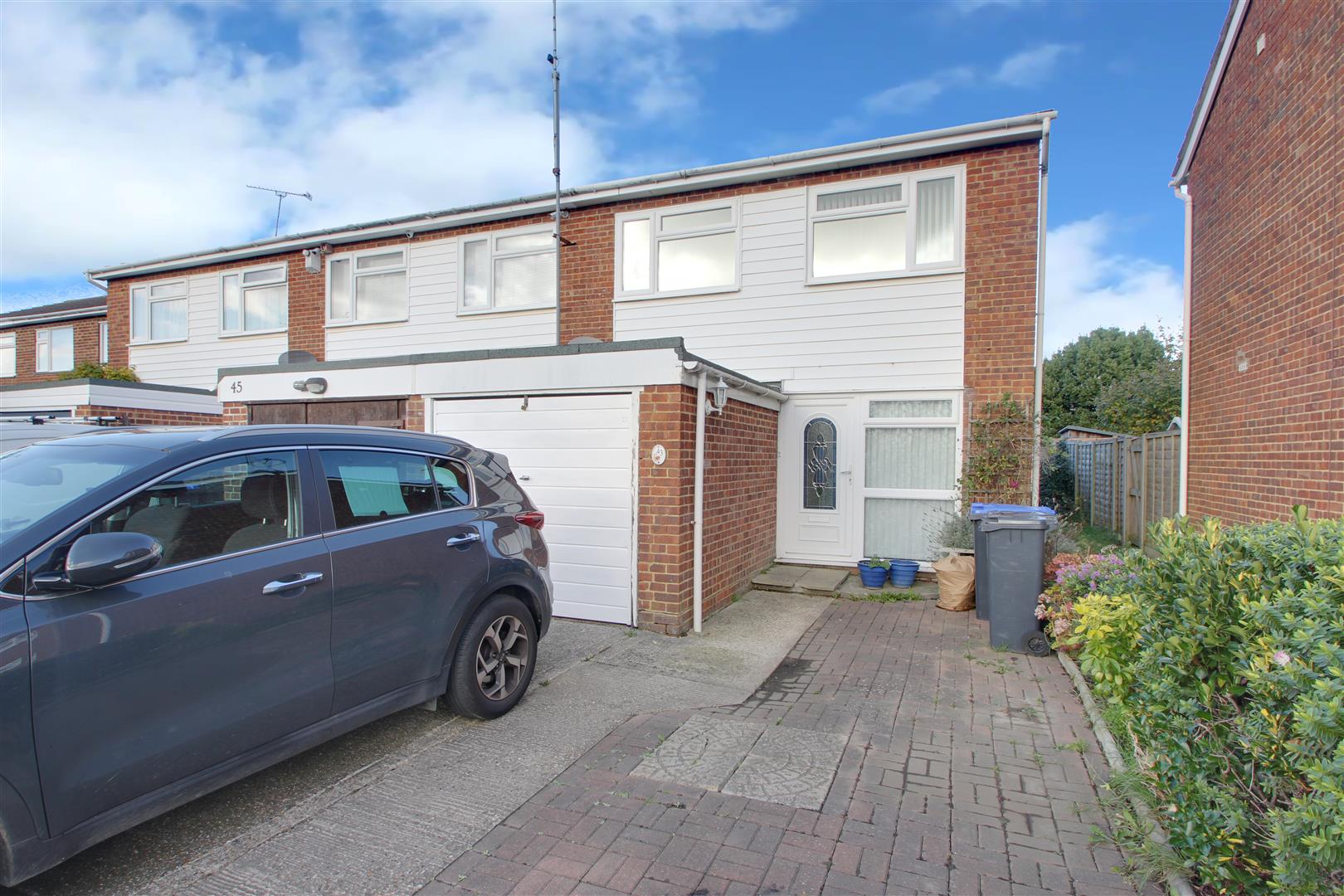 Property in Willow Crescent, Worthing, West Sussex, BN13 2SX
