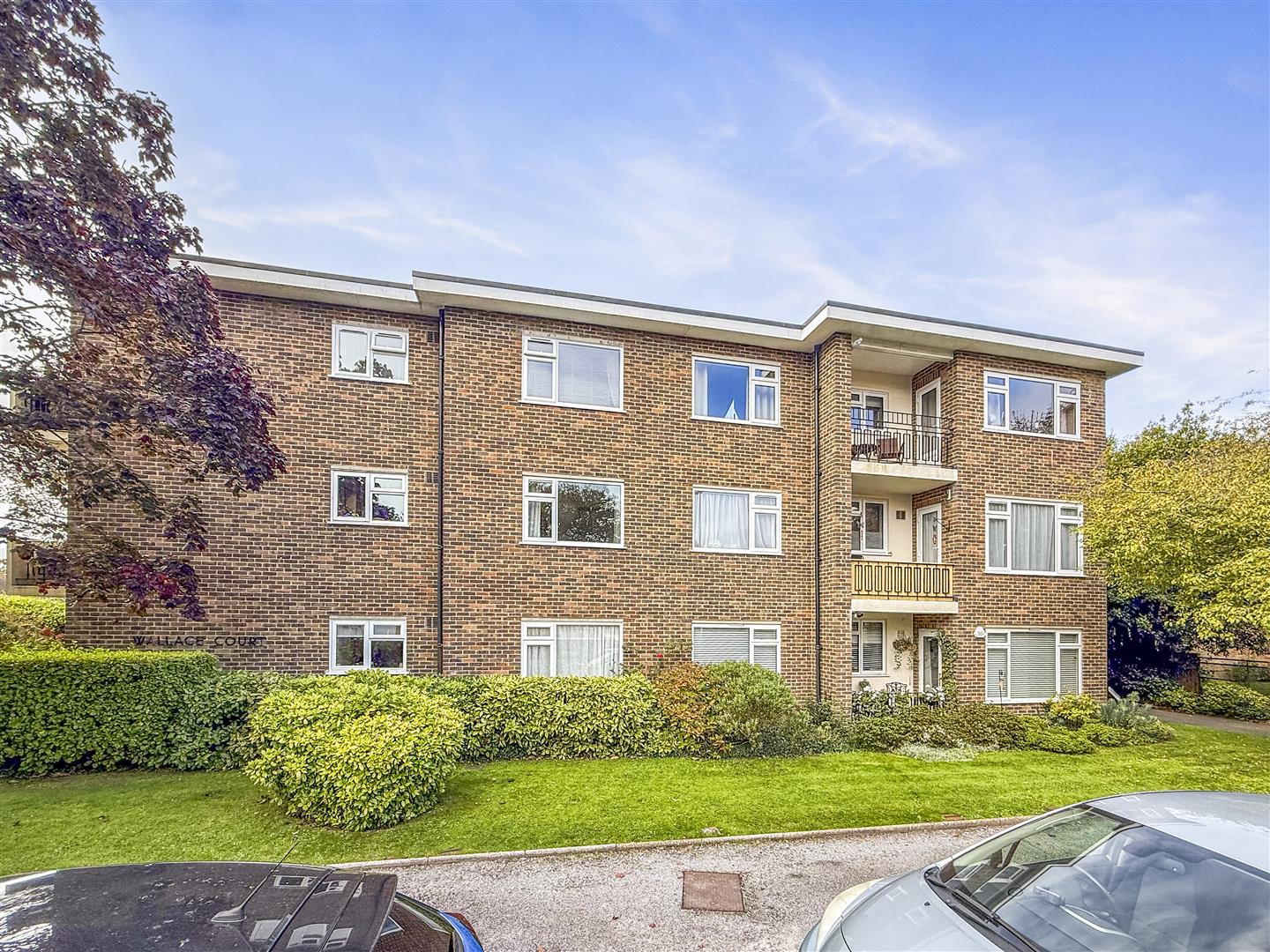 Wallace Avenue, Worthing, BN11