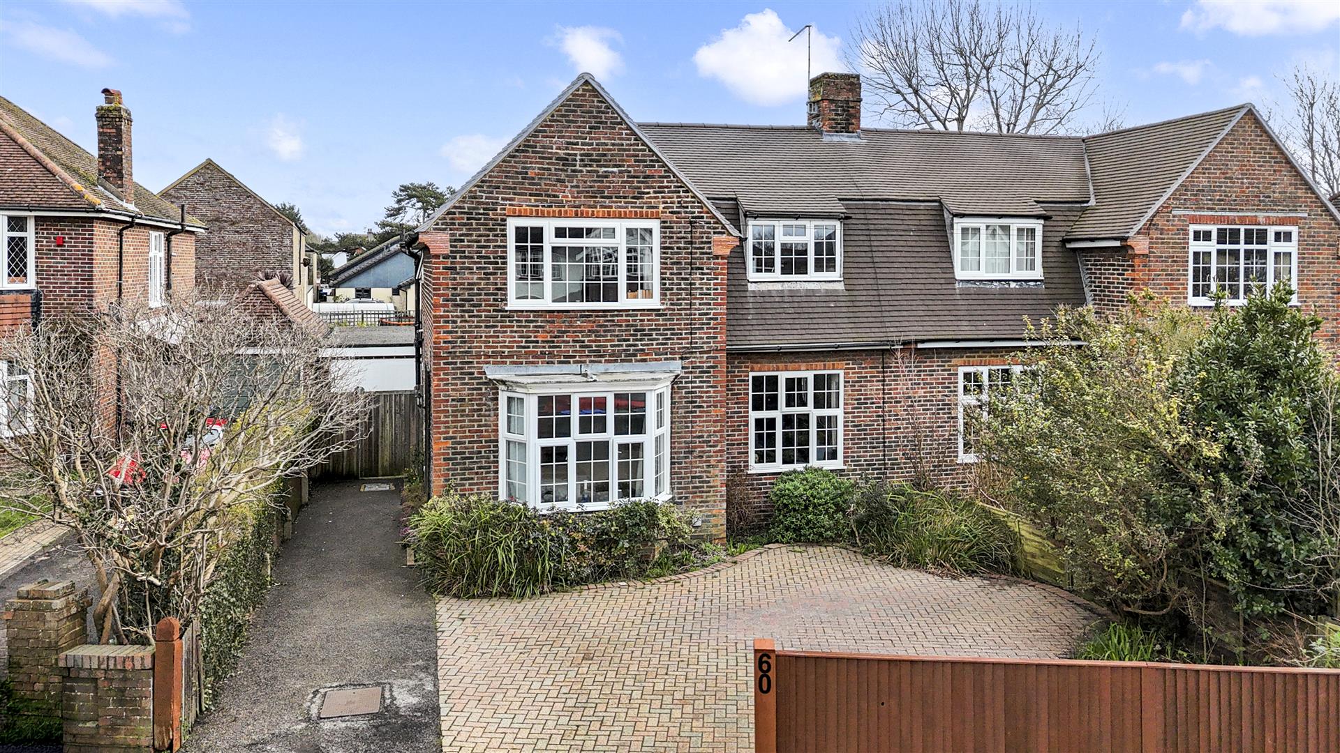 West Avenue, Worthing, BN11