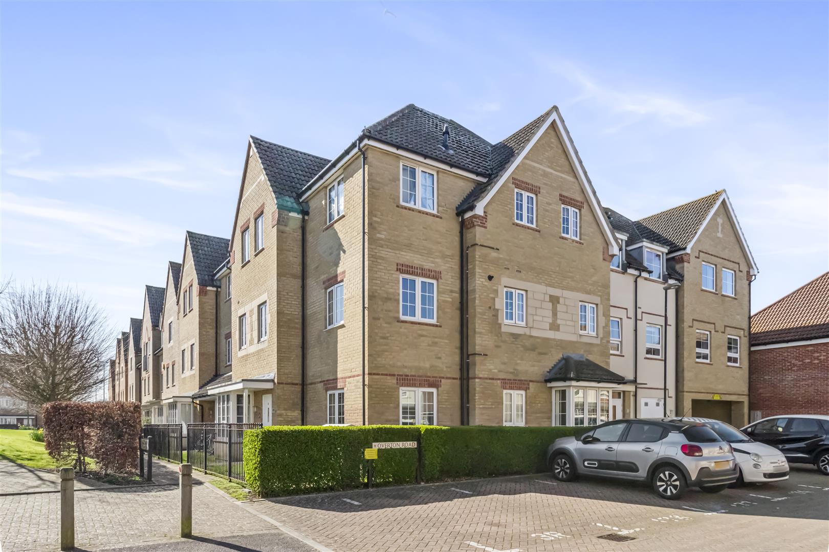 Overton Road, Worthing, BN13