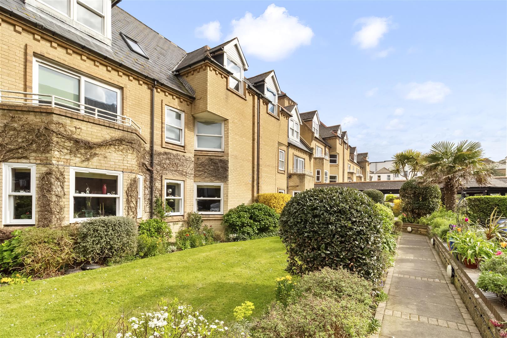 West Street, Worthing, BN11