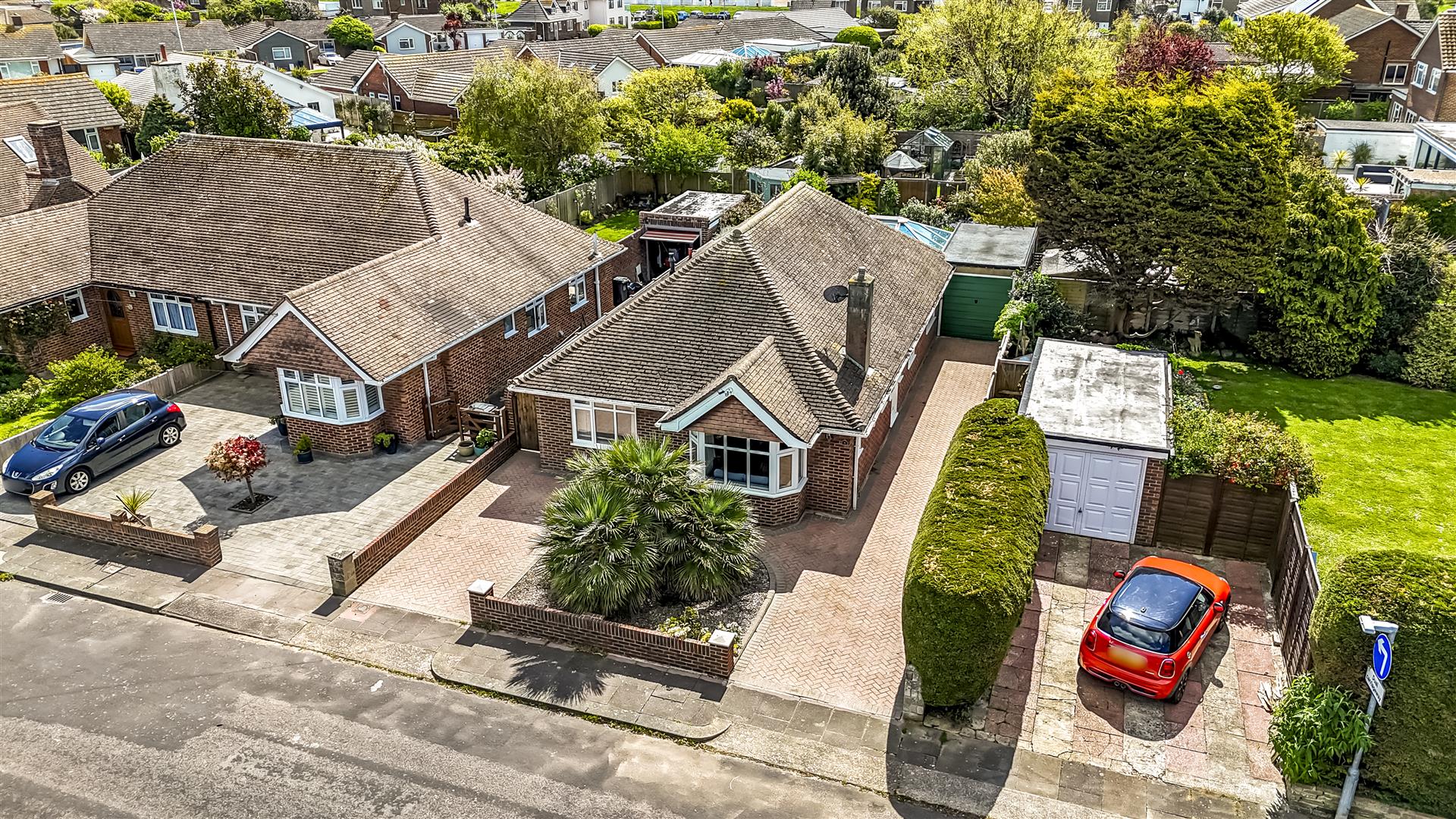 Sandown Avenue, Worthing, BN12